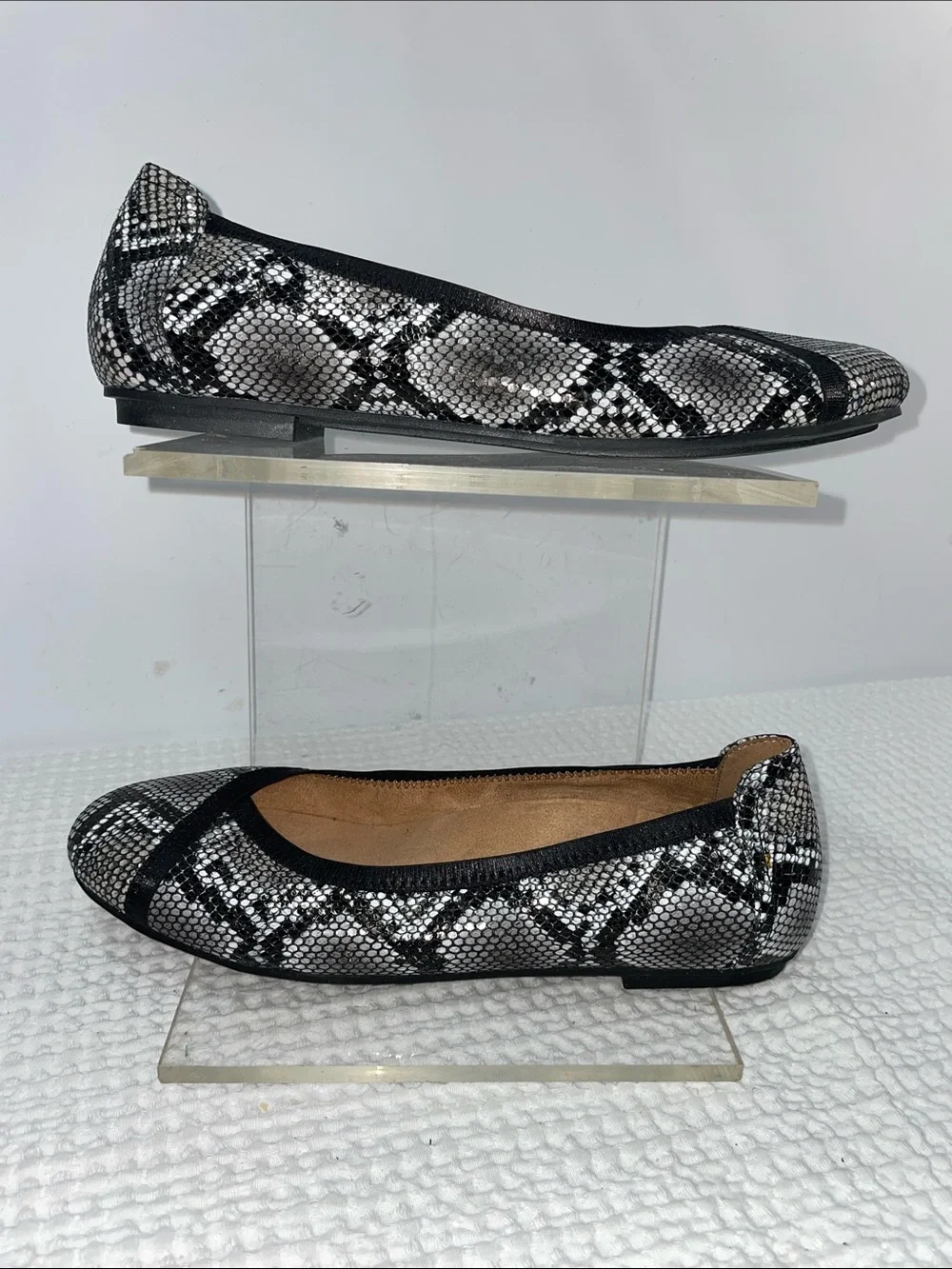 VIONIC SNAKESKIN PRINT FLATS FTL-07-056 - Picture 1 of 7